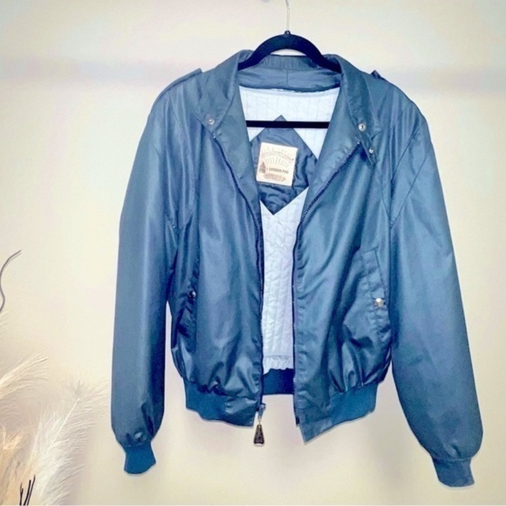 Vintage London Fog jacket. Like New. size S